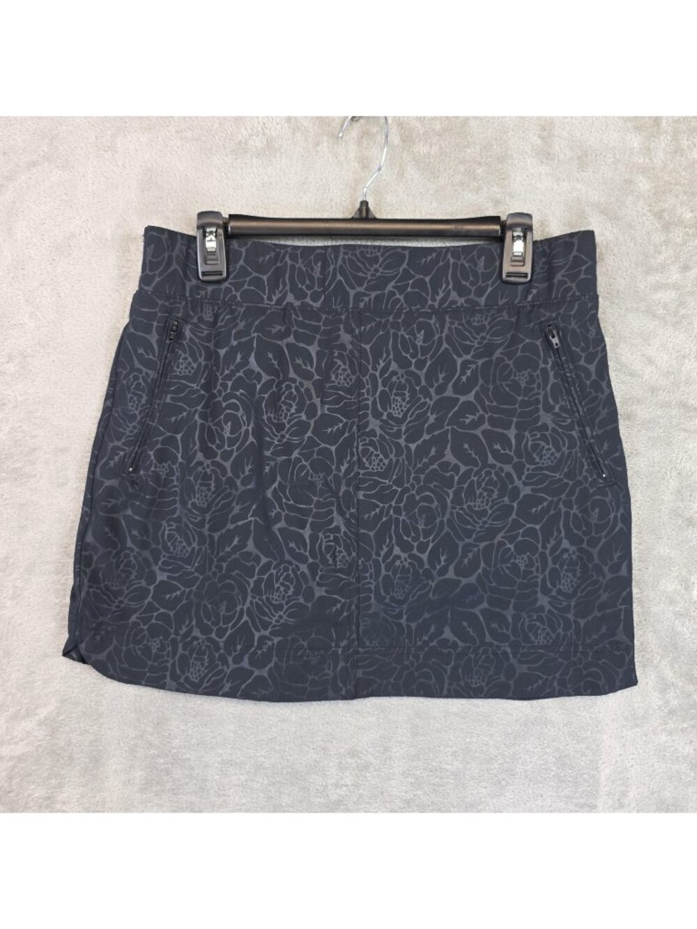 Orvis Skort Womens M Black Floral Stretch Lined Pockets Hiking Walking Travel